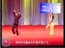 点击观看《深圳演员表演东北地方戏  小帽唱的不错扭的步点像大秧歌似的》
