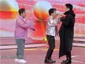 2019东方卫视春节联欢晚会乔杉 李玉刚 林依轮 蜜蜂少女队小品《谁是热歌小王子》